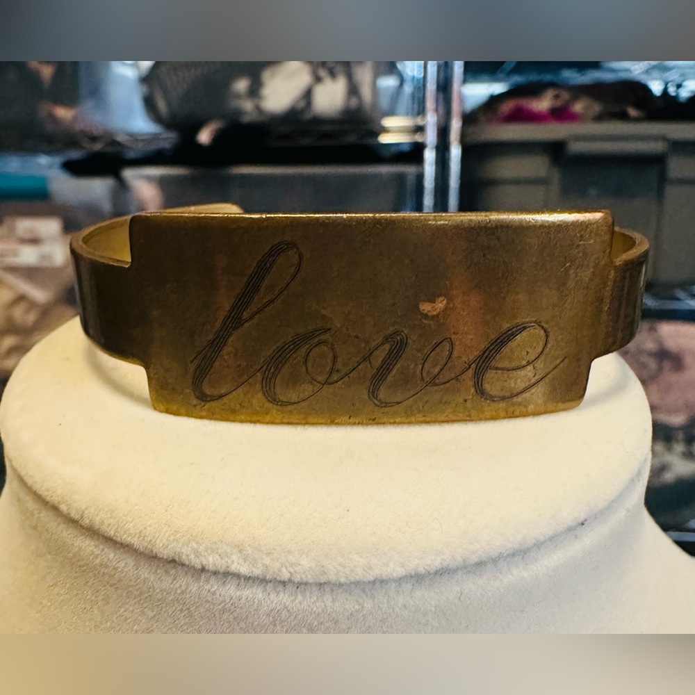 Quinn & Copper Gold Tone Love
Bracelet
